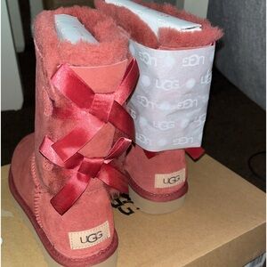UGG BOOTS